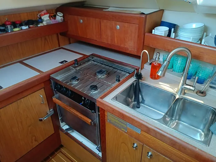 Quantum Joy Yacht Photos Pics 