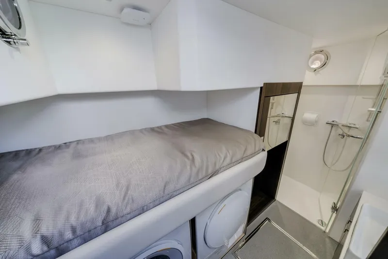  Yacht Photos Pics 2025 Sunseeker Manhattan 55 - Image 66