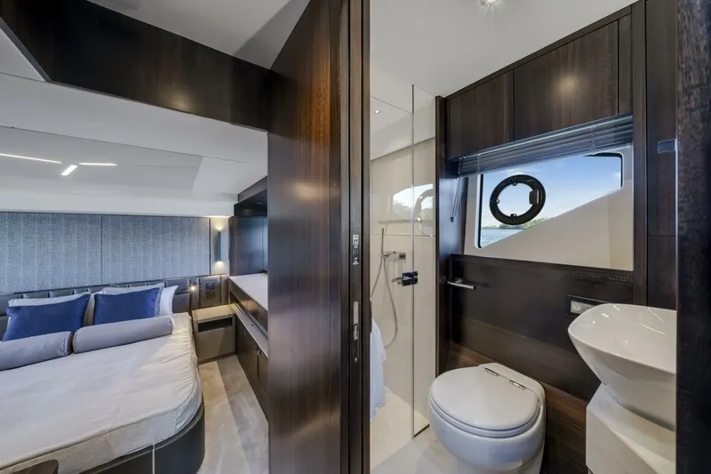  Yacht Photos Pics 2025 Sunseeker Manhattan 55 - Image 43