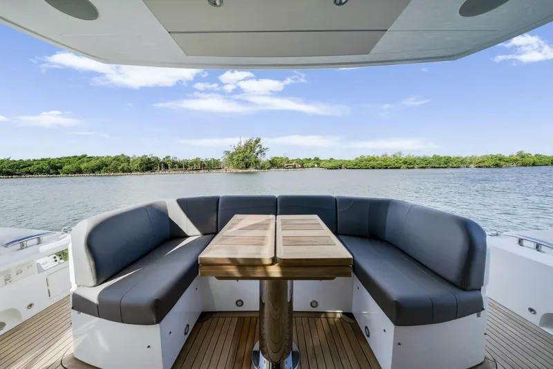  Yacht Photos Pics 2025 Sunseeker Manhattan 55 - Image 14