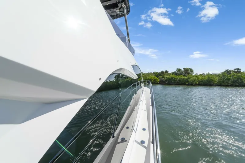  Yacht Photos Pics 2025 Sunseeker Manhattan 55 - Image 61