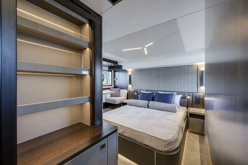  Yacht Photos Pics 2025 Sunseeker Manhattan 55 - Image 36