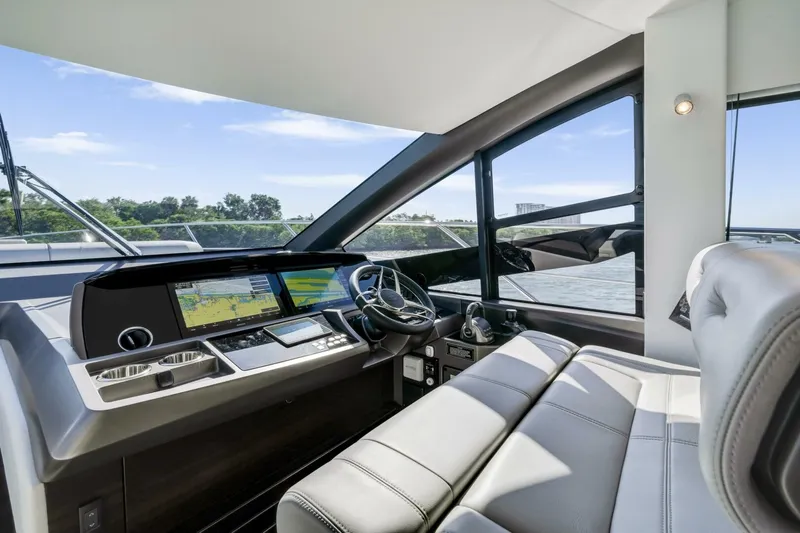  Yacht Photos Pics 2025 Sunseeker Manhattan 55 - Image 33