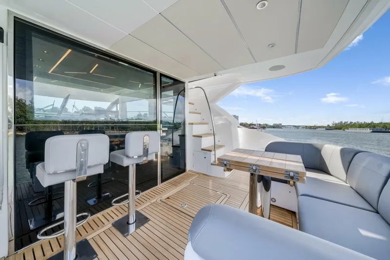 Yacht Photos Pics 2025 Sunseeker Manhattan 55 - Image 11