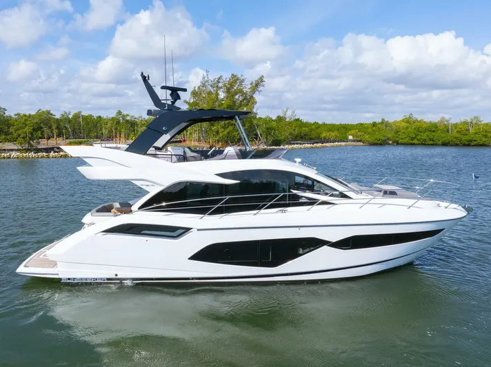  Yacht Photos Pics 2025 Sunseeker Manhattan 55 - Image 1