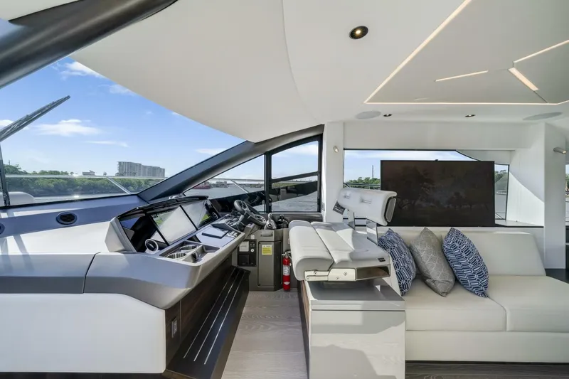  Yacht Photos Pics 2025 Sunseeker Manhattan 55 - Image 31