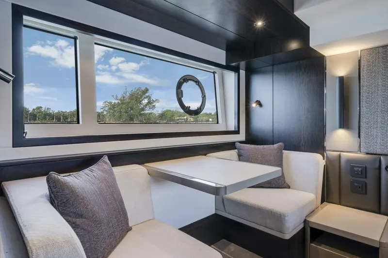  Yacht Photos Pics 2025 Sunseeker Manhattan 55 - Image 41