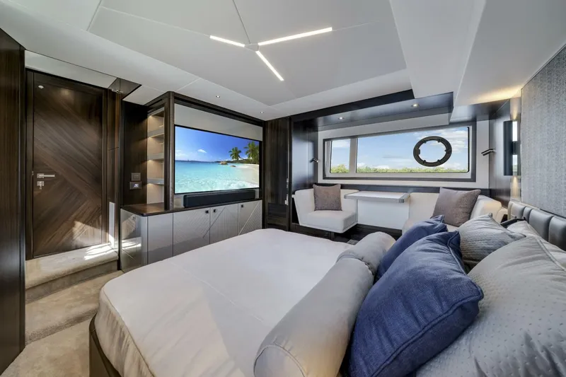  Yacht Photos Pics 2025 Sunseeker Manhattan 55 - Image 39