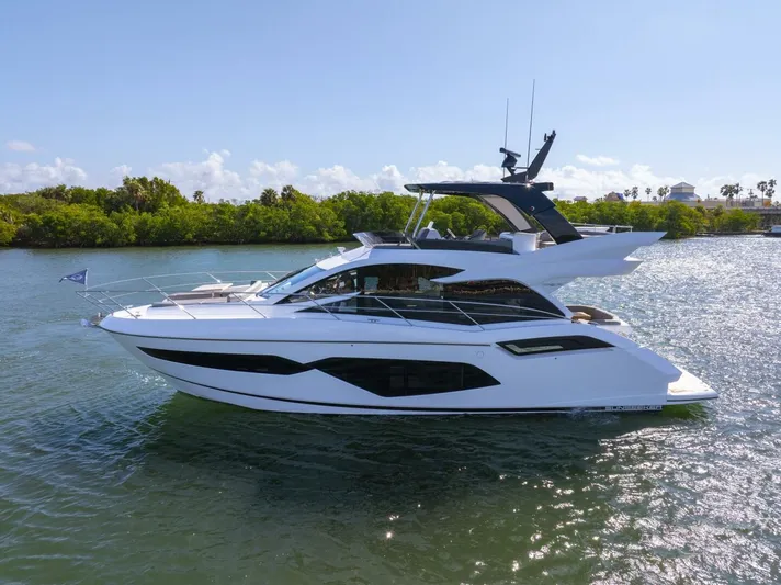  Yacht Photos Pics 2025 Sunseeker Manhattan 55 - Image 6