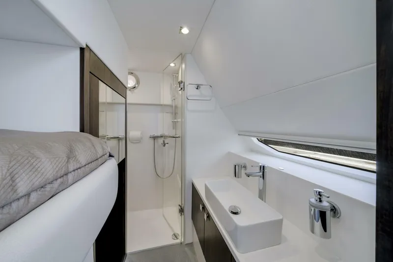  Yacht Photos Pics 2025 Sunseeker Manhattan 55 - Image 67