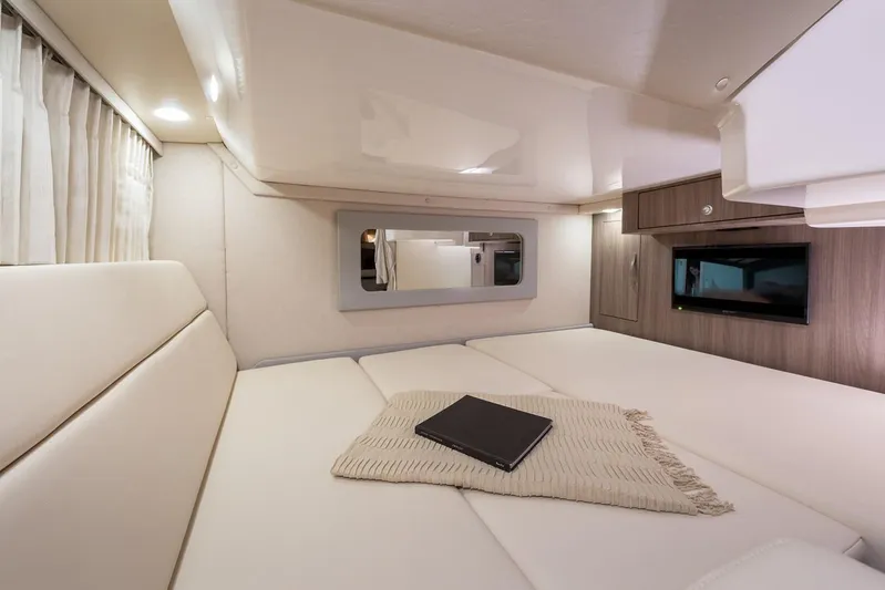  Yacht Photos Pics Manufacturer Provided Image