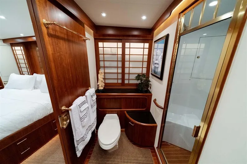 Silky Yacht Photos Pics Large Master Head and Shower