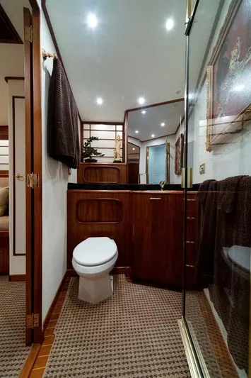 Silky Yacht Photos Pics Ensuite Large Head and Shower