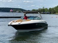 2015 Sea Ray 300 SLX