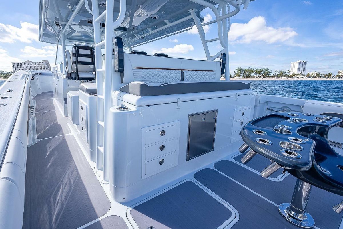 2024 Yellowfin 54 