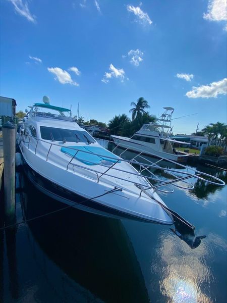 2008 Azimut 68E