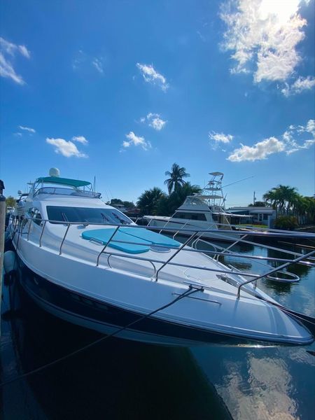 2008 Azimut 68E