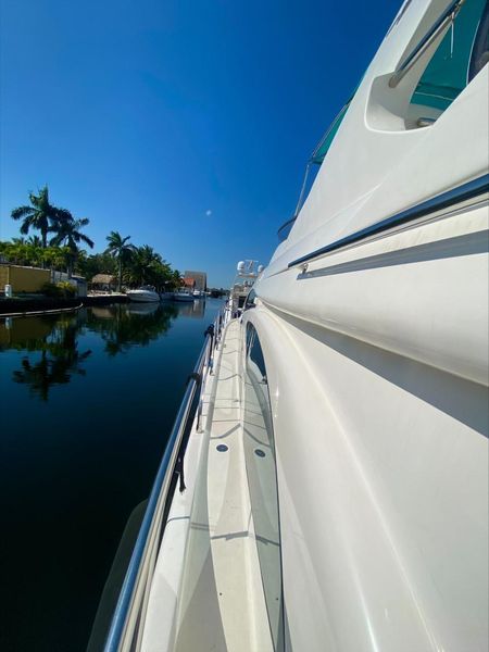 2008 Azimut 68E