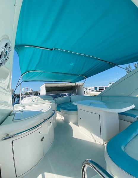 2008 Azimut 68E