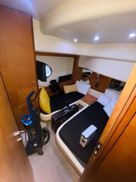 2008 Azimut 68E