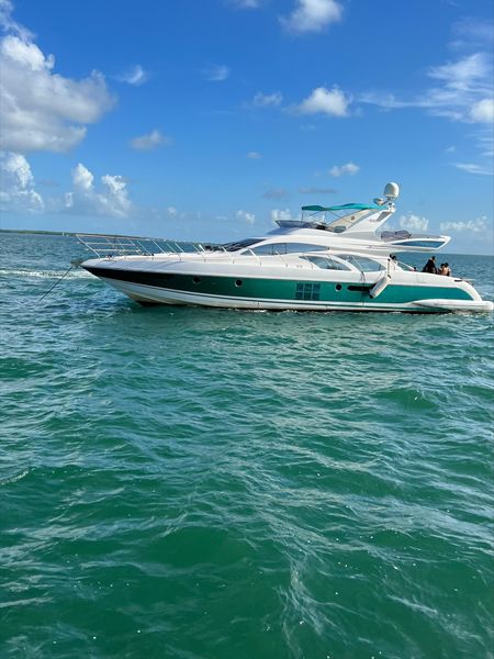 2008 Azimut 68E