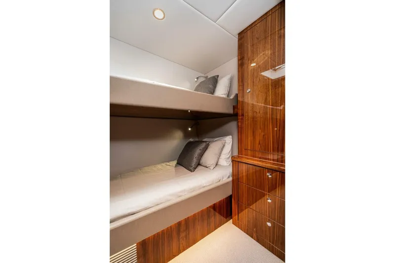 Jaaamn Yacht Photos Pics 2021 Riviera 575 Suv - Image 39