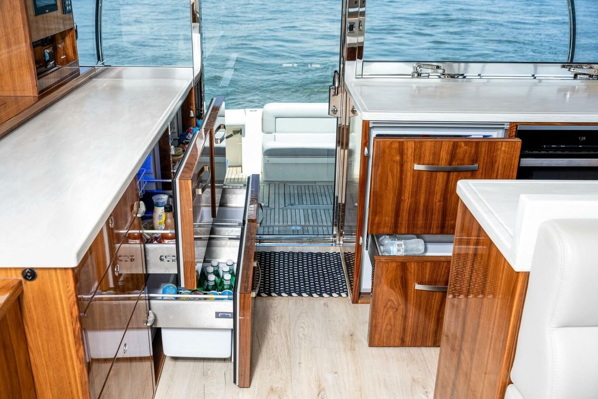 2021 Riviera 57 