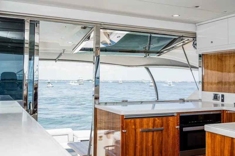 Jaaamn Yacht Photos Pics 2021 Riviera 575 Suv - Image 26