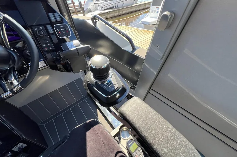 G10 Yacht Photos Pics Interior of 2024 G-Force 10 boat, featuring modern controls and sleek design.