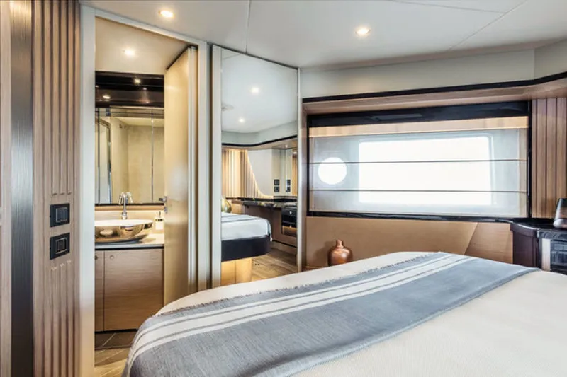  Yacht Photos Pics 2025 Absolute Navetta 58 - Image 26