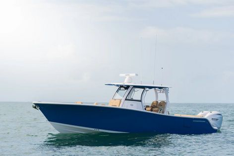 Sportsman Heritage 321 Center Console