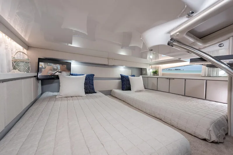  Yacht Photos Pics Manufacturer Provided Image