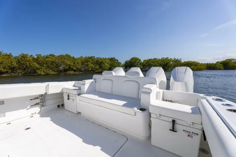  Yacht Photos Pics 2025 Hcb 42 Lujo - Image 11