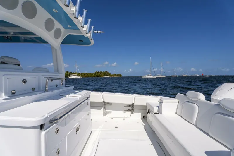  Yacht Photos Pics 2025 Hcb 42 Lujo - Image 15