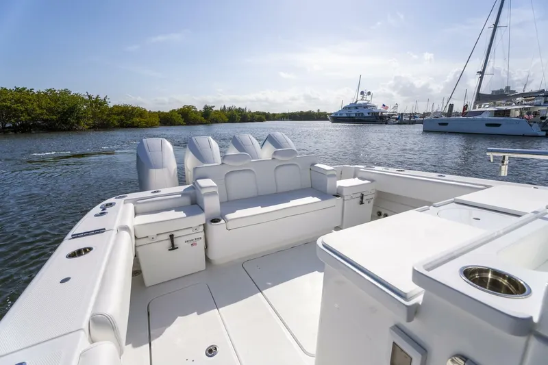  Yacht Photos Pics 2025 Hcb 42 Lujo - Image 10