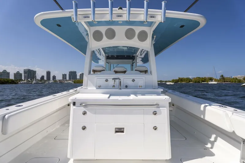  Yacht Photos Pics 2025 Hcb 42 Lujo - Image 14