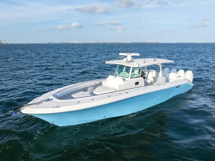  Yacht Photos Pics 2025 Hcb 42 Lujo - Image 6