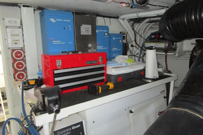 Shore Girl Yacht Photos Pics Port generator and workbench