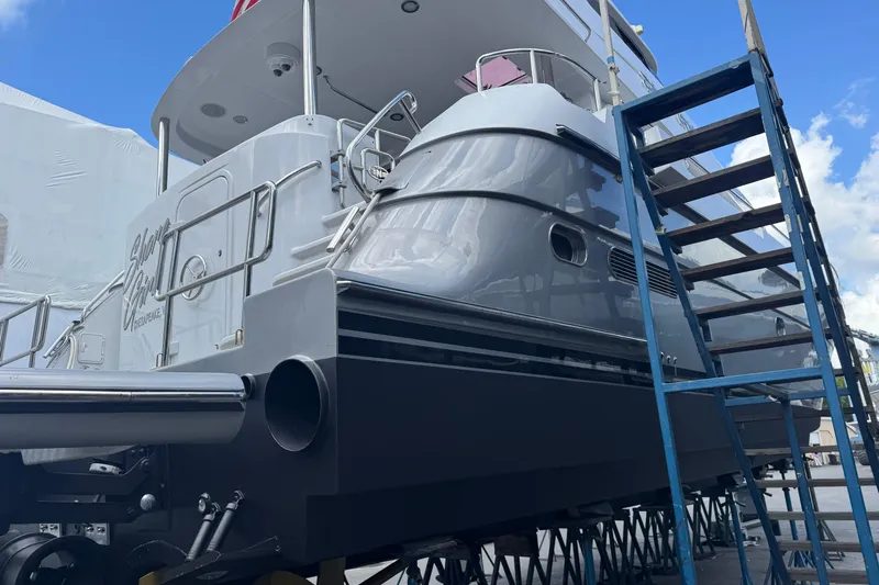 Shore Girl Yacht Photos Pics January 2026 Bottom Service