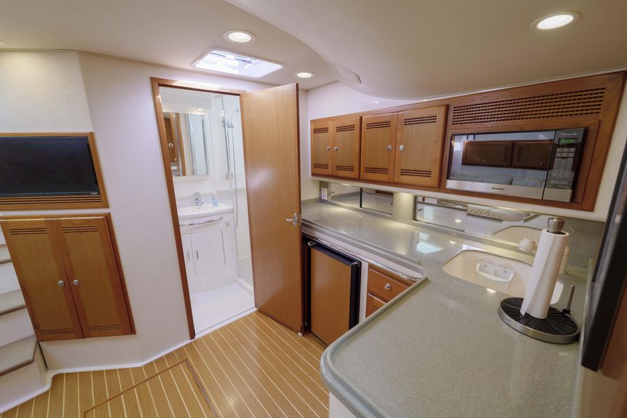 2006 Cabo 40 Express