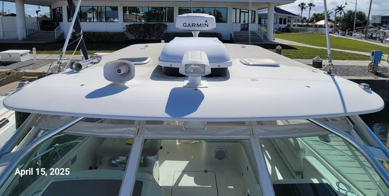 'betty Jane' Yacht Photos Pics 'Betty Jane'  - Garmin Radar / Helm A/C / Outriggers