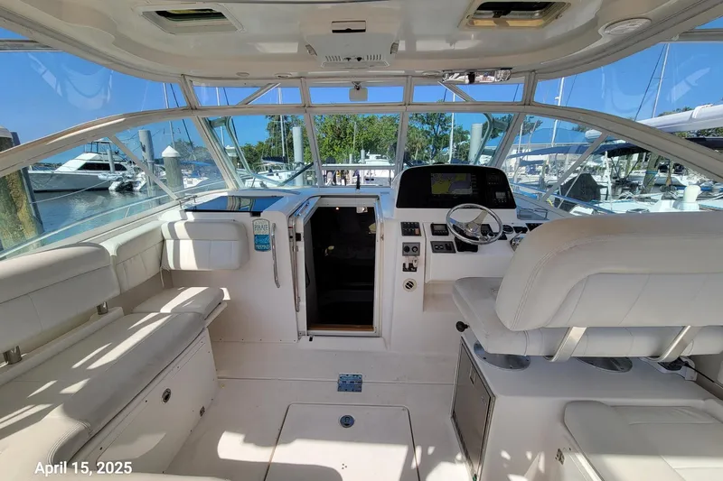 'betty Jane' Yacht Photos Pics 'Betty Jane'  -  Enclosed Air-Conditioned Helm Area