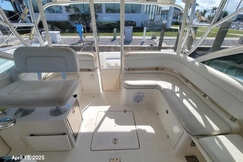 'betty Jane' Yacht Photos Pics 'Betty Jane'  -  Enclosed Air-Conditioned Helm Area