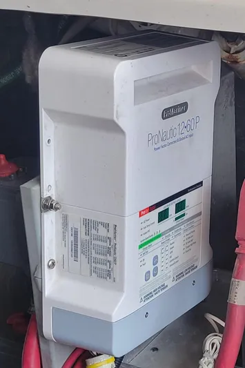 'betty Jane' Yacht Photos Pics Pronautic 1260 Battery Charger