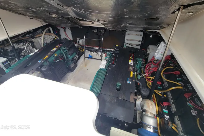 'betty Jane' Yacht Photos Pics 'Betty Jane' - Twin 435 HP D6 Volvos (932 hrs.)