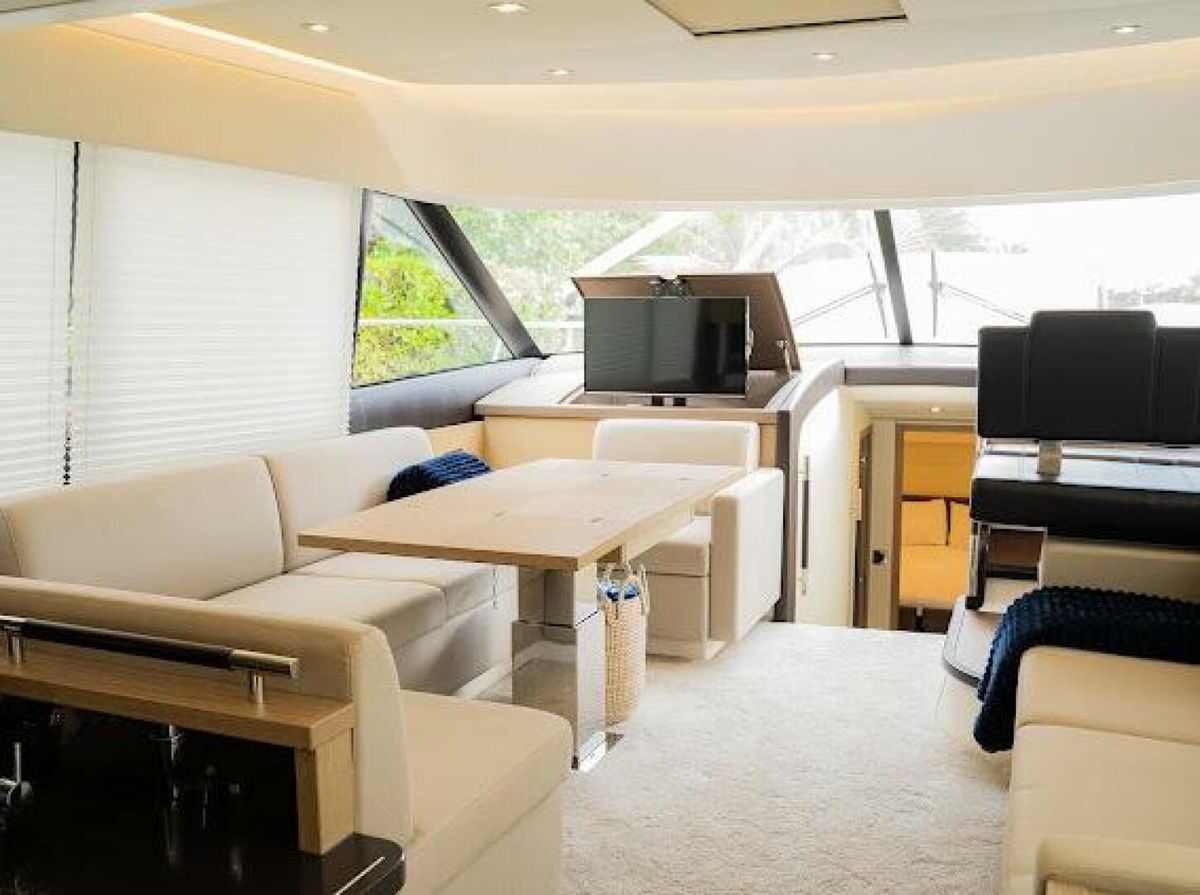 2018 Prestige 56 