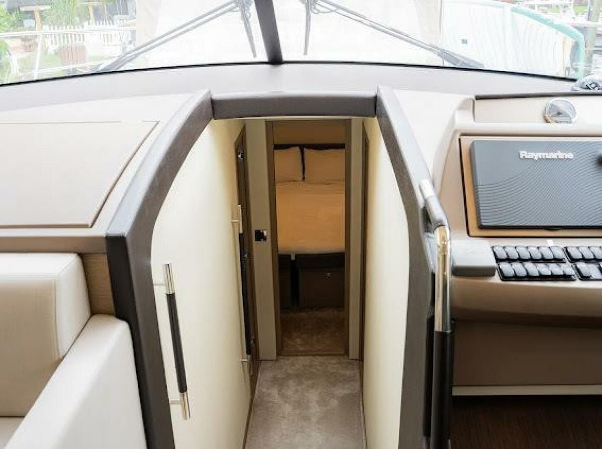 2018 Prestige 56 