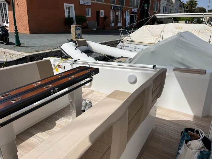  Yacht Photos Pics Luxury Windy SR 44 BLACKHAWK yacht interior, 2022 model, docked at a marina.