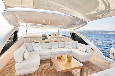 Yacht