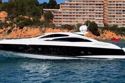 Sunseeker Predator 82
